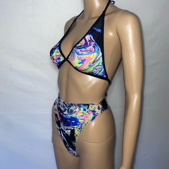 black light reactive Triangle top and shorts - Picture 3 of 6